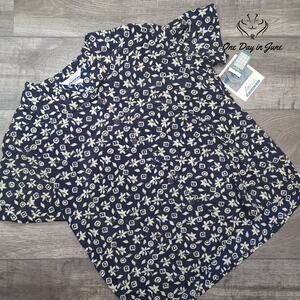 Fashion Attitudes Short Sleeve Shoulder Pad Button Front Top Size 1X (18W-20W)